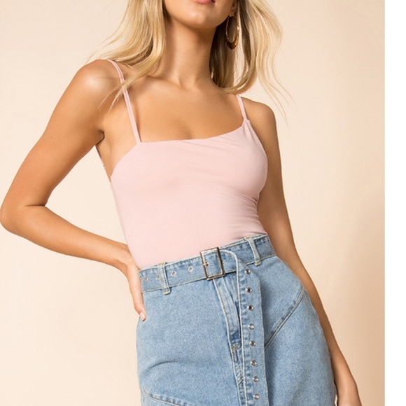 superdown Tops - NWT Superdown madelyn crop top